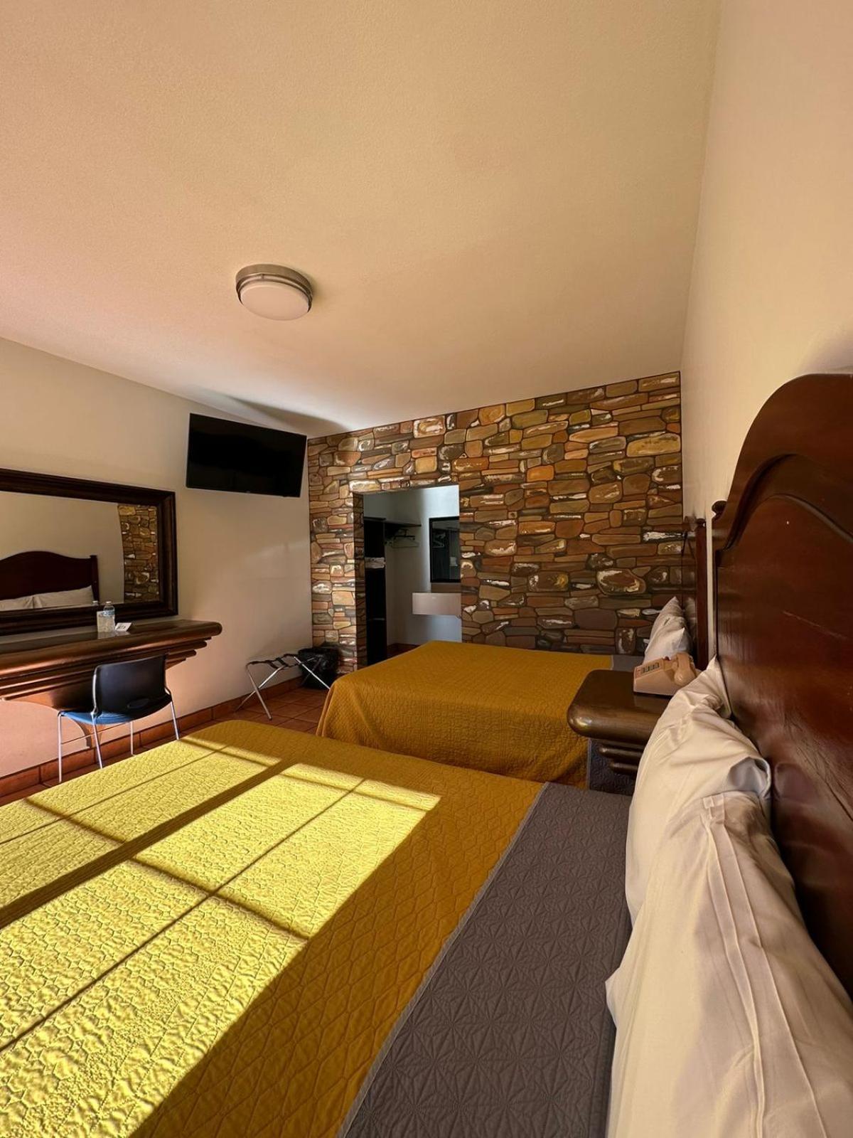Hotel Colonial De Nogales Nogales  Eksteriør bilde