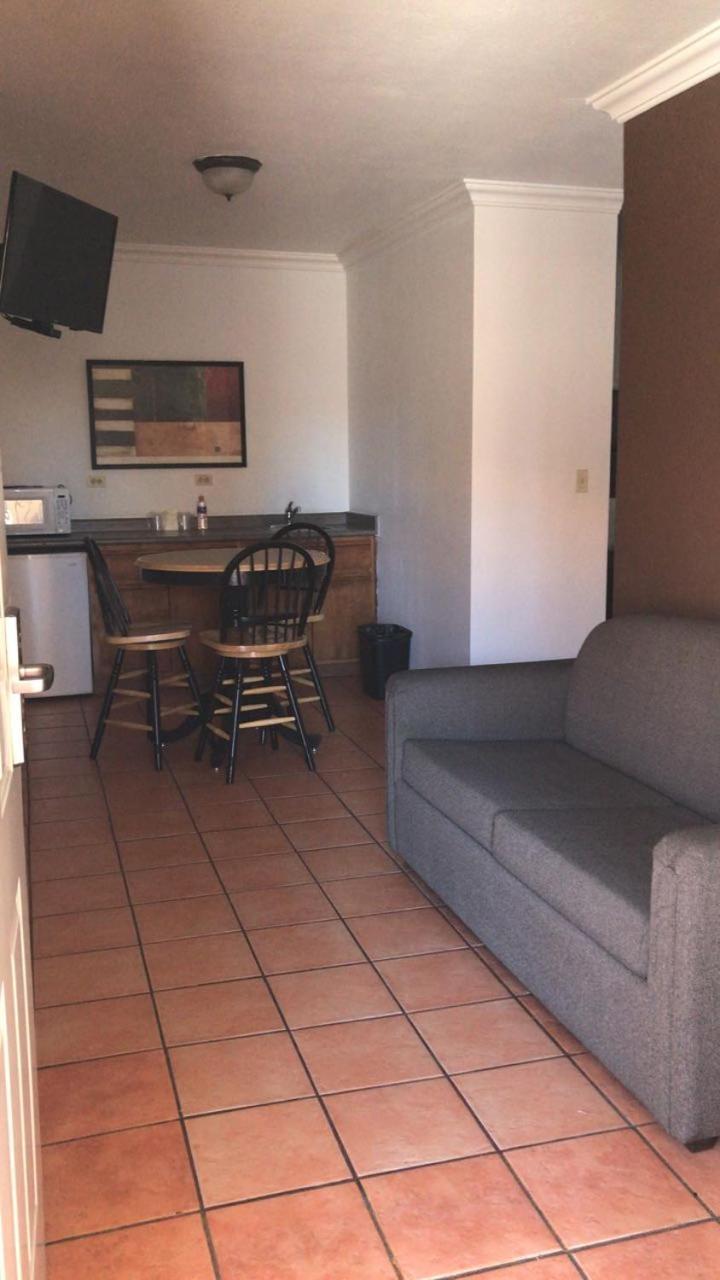 Hotel Colonial De Nogales Nogales  Eksteriør bilde